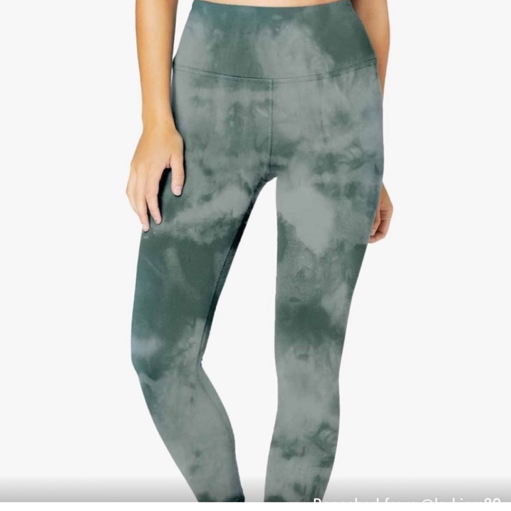 NWT Beyond Yoga Women Small Lux Sage Smoke High Rise Marbled Foil Shine Leggings